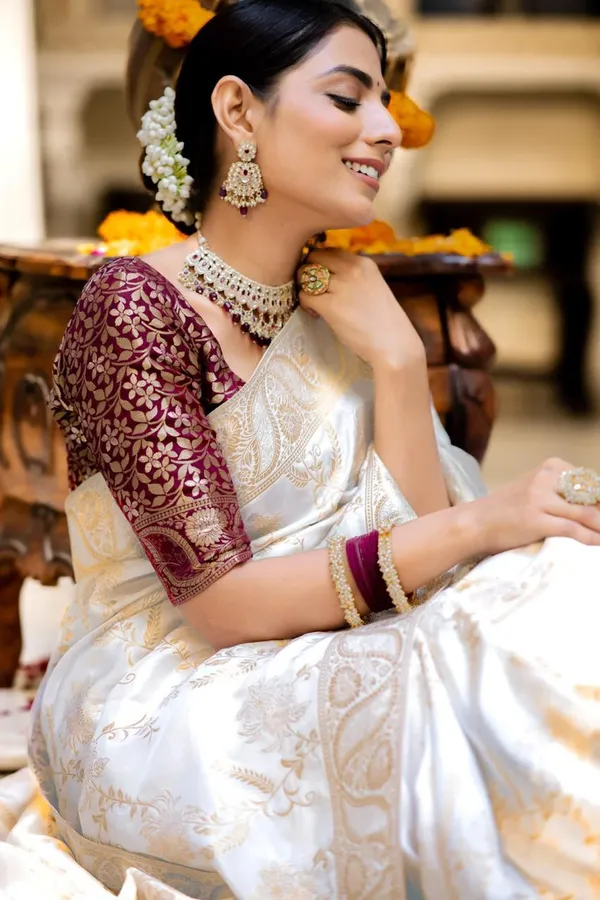 Woven_Kanjivaram_Jacquard_Banarasi_Silk_Saree