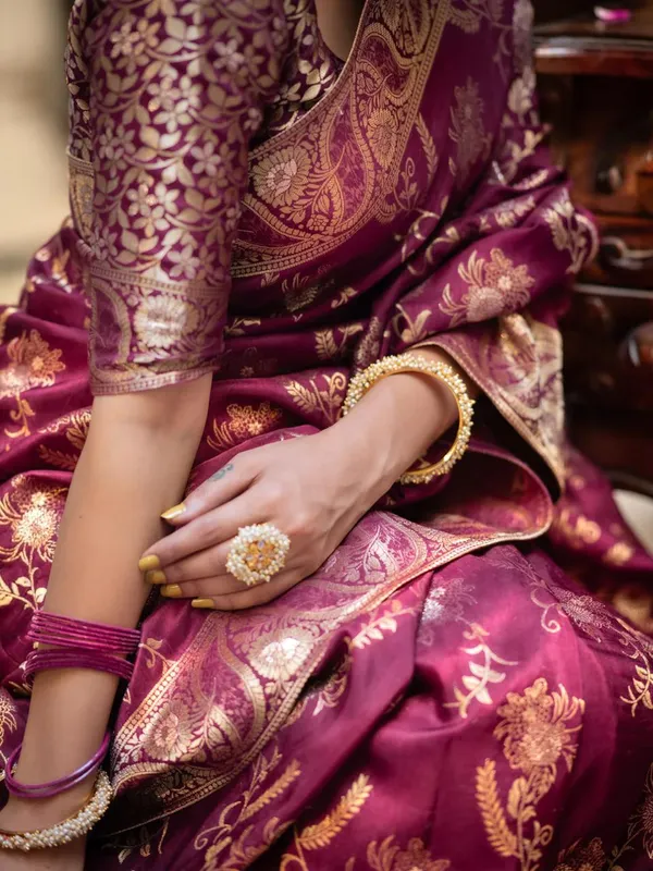 Woven_Kanjivaram_Jacquard_Banarasi_Silk_Saree