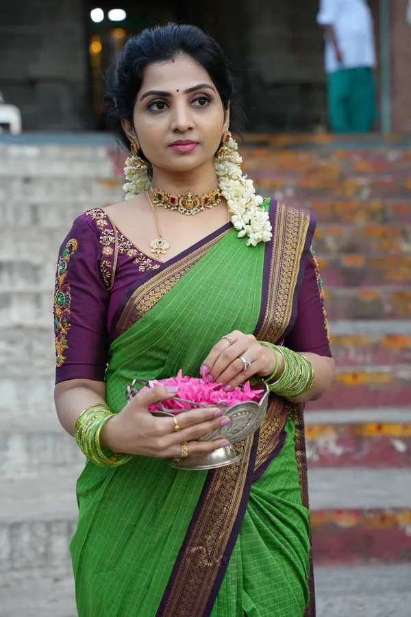 Woven_Kanjivaram_Jacquard_Banarasi_Silk_Saree