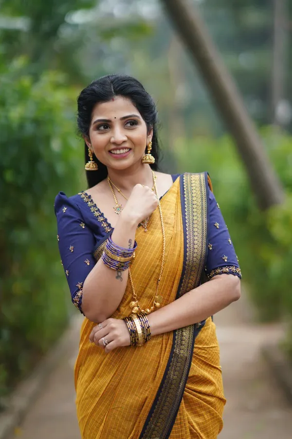 Woven_Kanjivaram_Jacquard_Banarasi_Silk_Saree