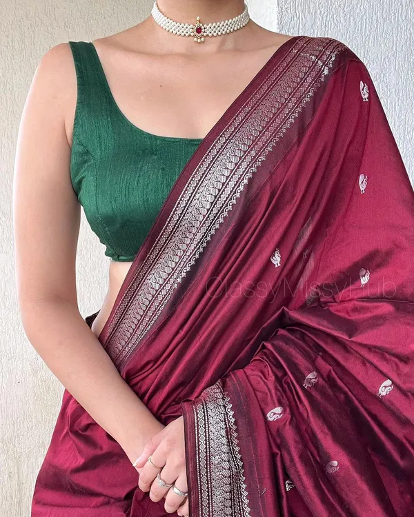 Woven_Kanjivaram_Jacquard_Banarasi_Silk_Saree