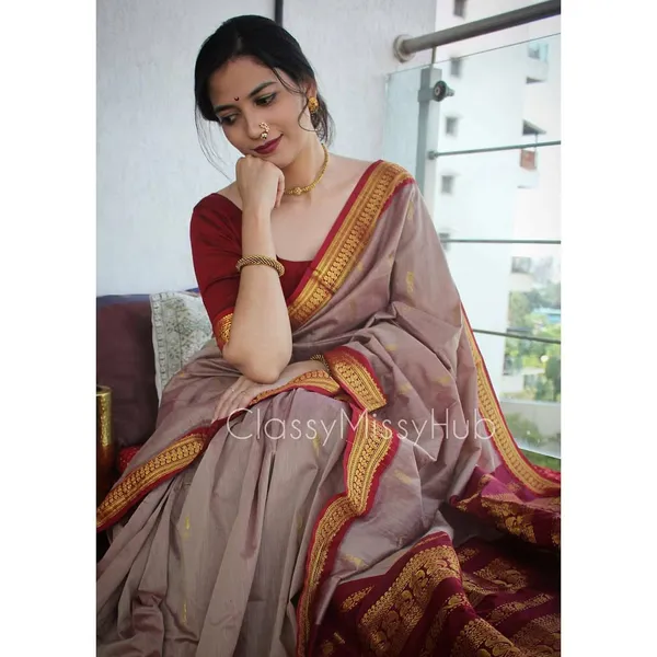 Woven_Kanjivaram_Jacquard_Banarasi_Silk_Saree