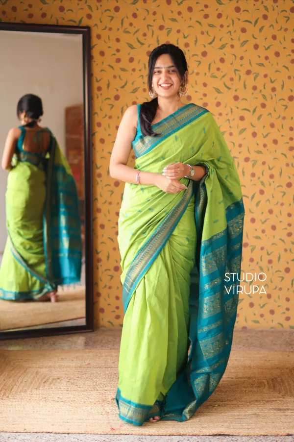 Woven_Kanjivaram_Jacquard_Banarasi_Silk_Saree