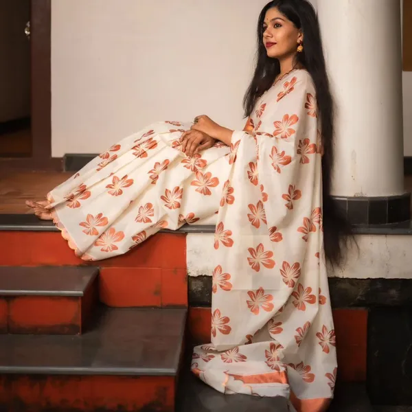 Woven_Kanjivaram_Jacquard_Banarasi_Silk_Saree