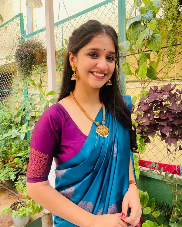 Woven_Kanjivaram_Jacquard_Banarasi_Silk_Saree