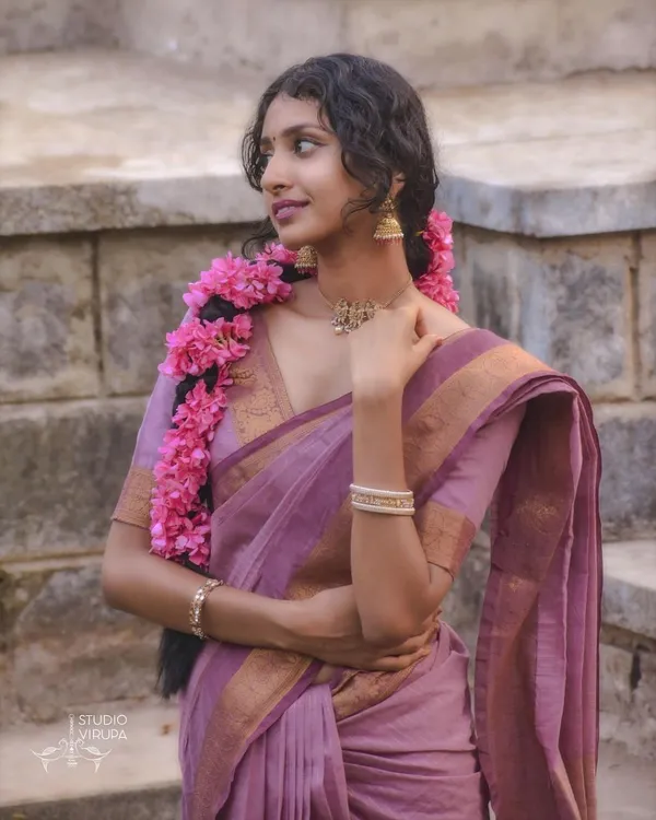Woven_Kanjivaram_Jacquard_Banarasi_Silk_Saree