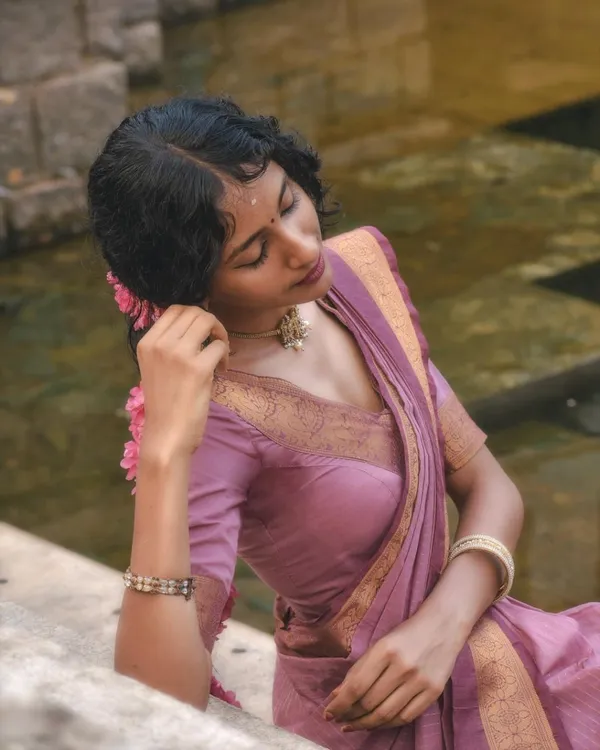 Woven_Kanjivaram_Jacquard_Banarasi_Silk_Saree