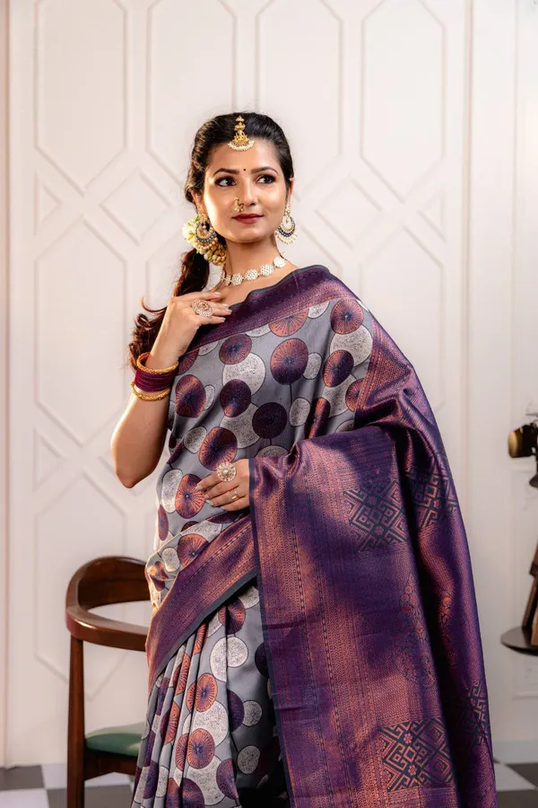 Woven_Kanjivaram_Jacquard_Banarasi_Silk_Saree