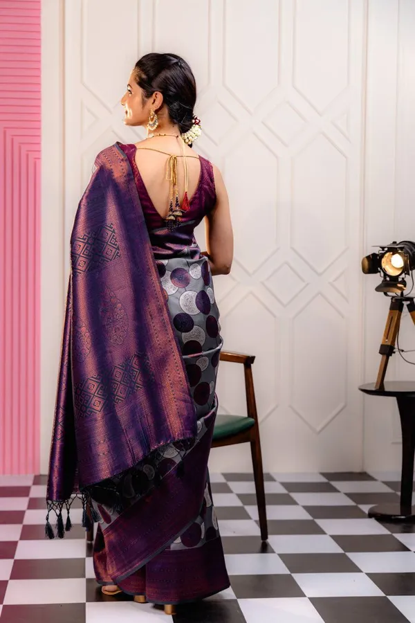 Woven_Kanjivaram_Jacquard_Banarasi_Silk_Saree