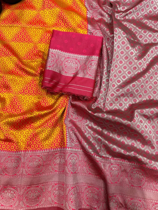 Woven_Kanjivaram_Jacquard_Banarasi_Silk_Saree