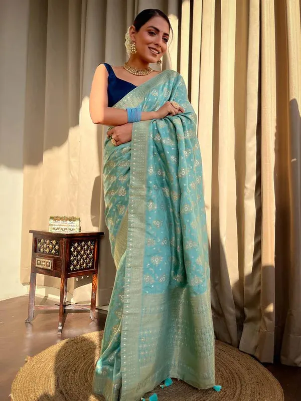 Woven_Kanjivaram_Jacquard_Banarasi_Silk_Saree