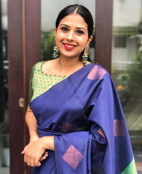 Woven_Kanjivaram_Jacquard_Banarasi_Silk_Saree