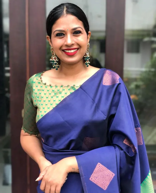 Woven_Kanjivaram_Jacquard_Banarasi_Silk_Saree
