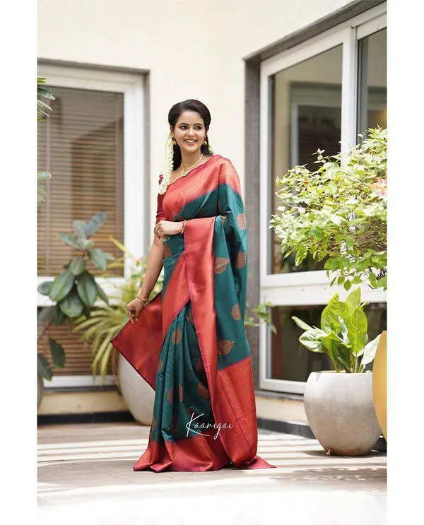 Woven_Kanjivaram_Jacquard_Banarasi_Silk_Saree