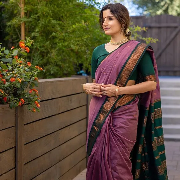 Woven_Kanjivaram_Jacquard_Banarasi_Silk_Saree