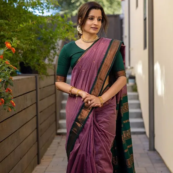 Woven_Kanjivaram_Jacquard_Banarasi_Silk_Saree