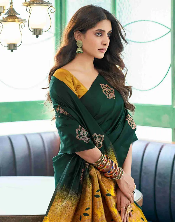 Woven_Kanjivaram_Jacquard_Banarasi_Silk_Saree