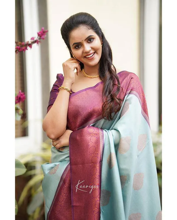 Woven_Kanjivaram_Jacquard_Banarasi_Silk_Saree