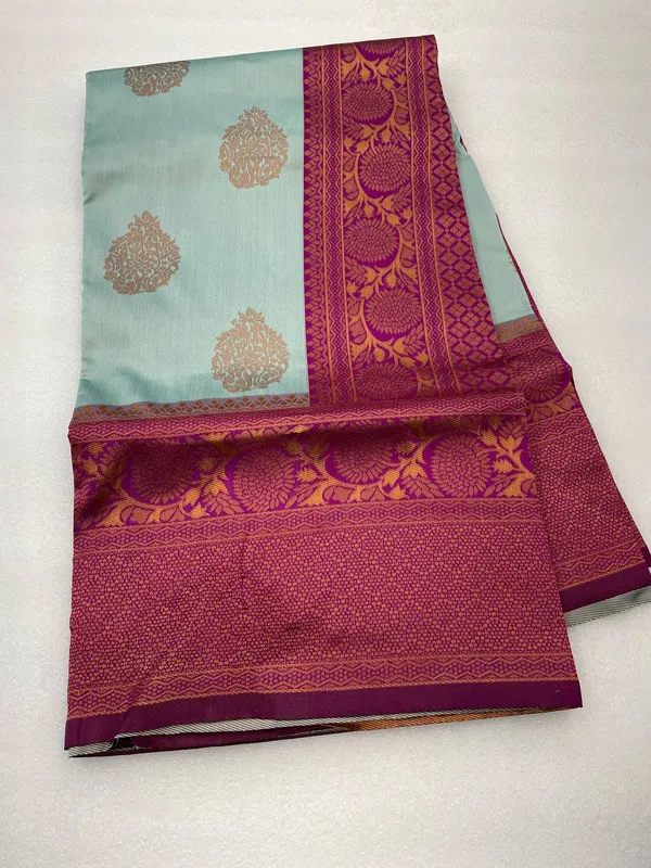 Woven_Kanjivaram_Jacquard_Banarasi_Silk_Saree