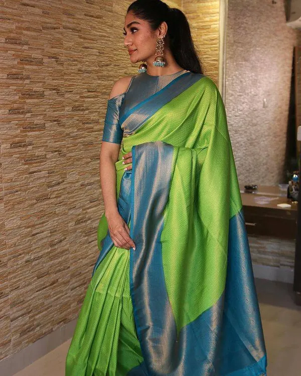 Woven_Kanjivaram_Jacquard_Banarasi_Silk_Saree