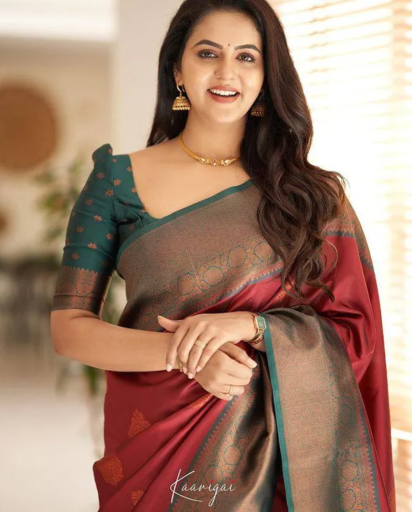 Woven_Kanjivaram_Jacquard_Banarasi_Silk_Saree