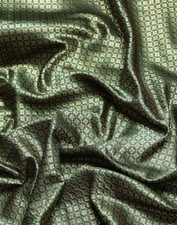 Woven_Kanjivaram_Jacquard_Banarasi_Silk_Saree