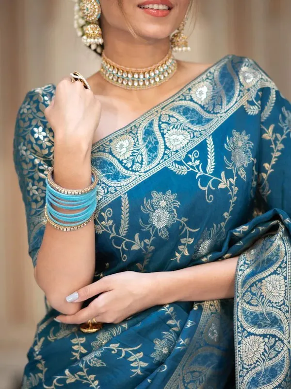Woven_Kanjivaram_Jacquard_Banarasi_Silk_Saree