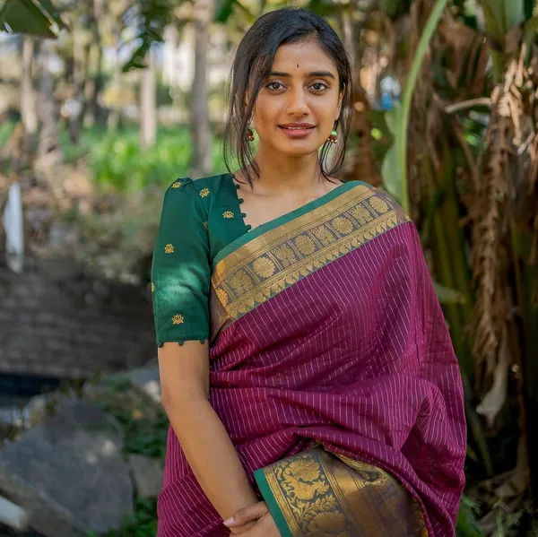 Woven_Kanjivaram_Jacquard_Banarasi_Silk_Saree