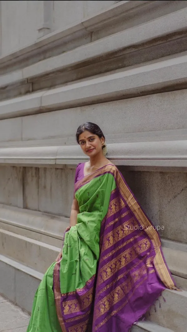 Woven_Kanjivaram_Jacquard_Banarasi_Silk_Saree