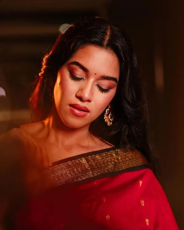 Woven_Kanjivaram_Jacquard_Banarasi_Silk_Saree