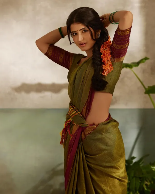 Woven_Kanjivaram_Jacquard_Banarasi_Silk_Saree