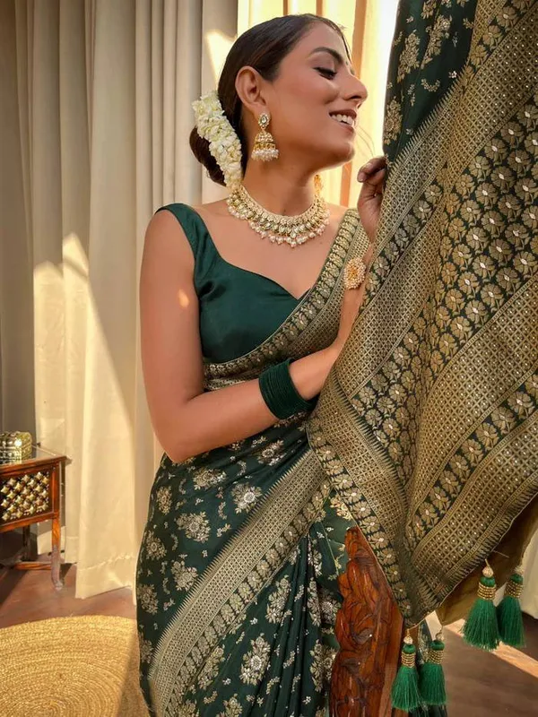 Woven_Kanjivaram_Jacquard_Banarasi_Silk_Saree