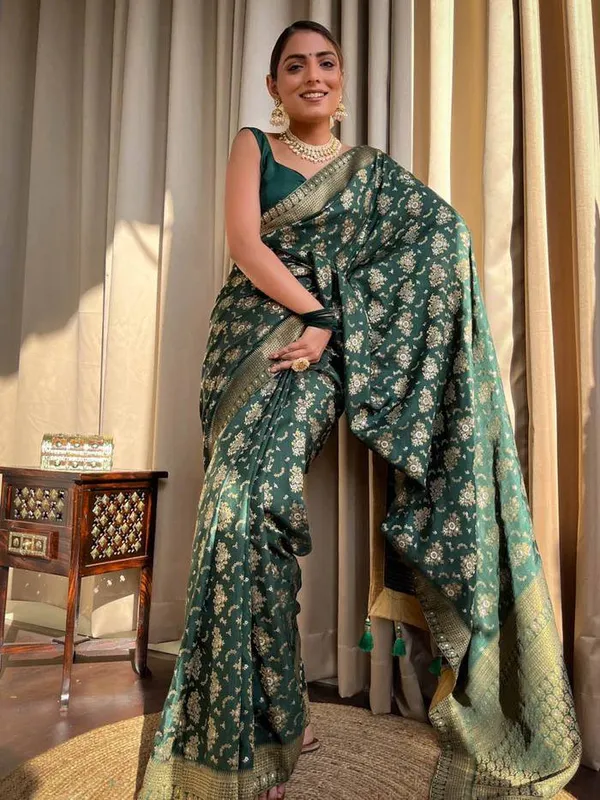 Woven_Kanjivaram_Jacquard_Banarasi_Silk_Saree