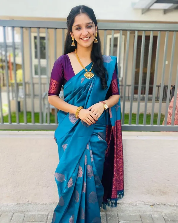 Woven_Kanjivaram_Jacquard_Banarasi_Silk_Saree