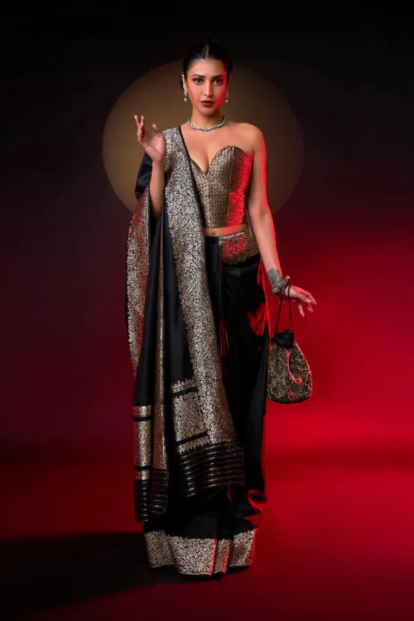 Woven_Kanjivaram_Jacquard_Banarasi_Silk_Saree