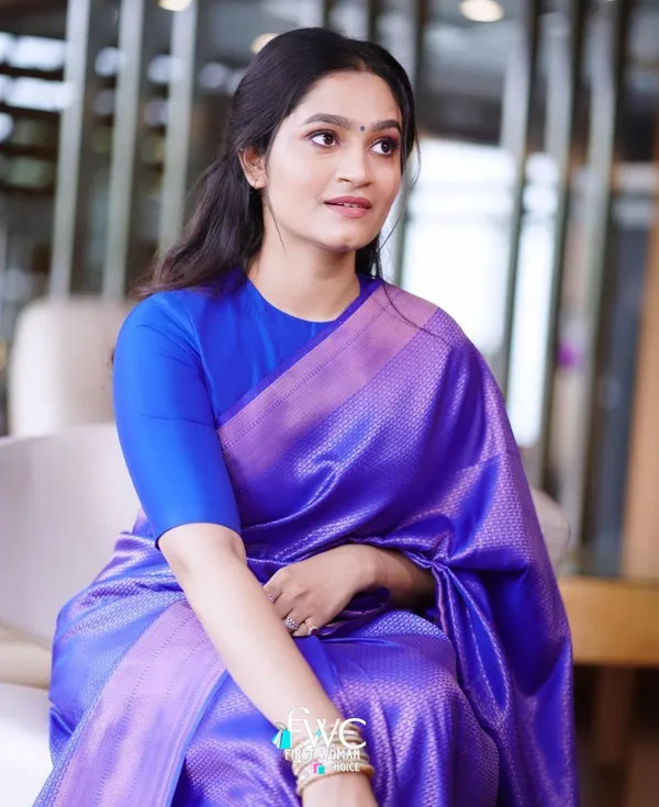 Woven_Kanjivaram_Jacquard_Banarasi_Silk_Saree