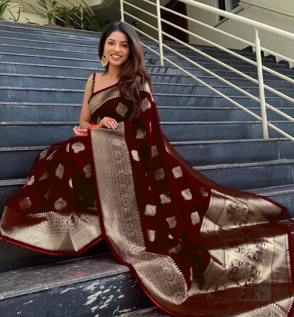Woven_Kanjivaram_Jacquard_Banarasi_Silk_Saree