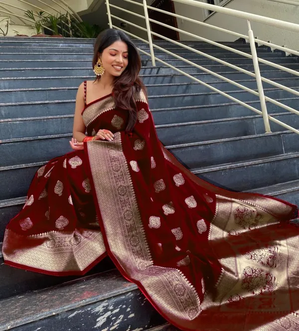Woven_Kanjivaram_Jacquard_Banarasi_Silk_Saree