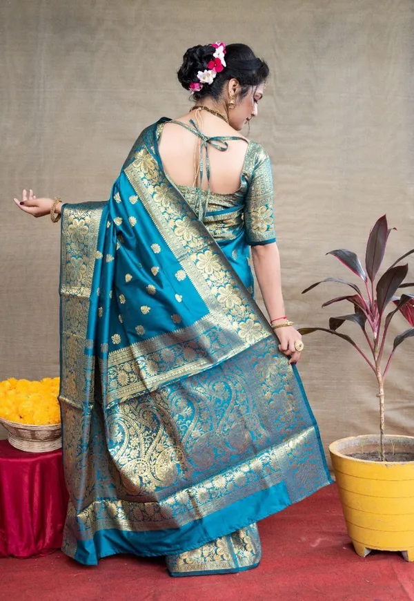 Woven_Kanjivaram_Jacquard_Banarasi_Silk_Saree