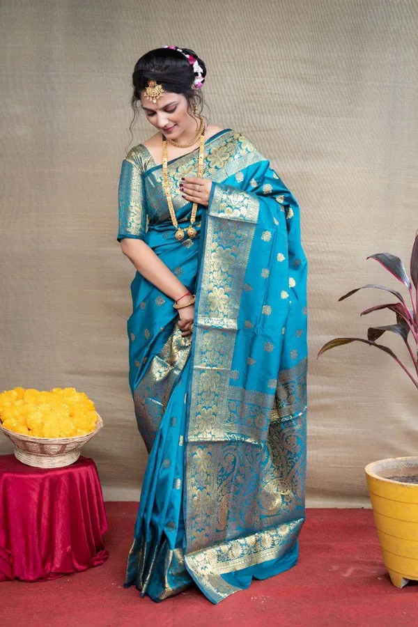 Woven_Kanjivaram_Jacquard_Banarasi_Silk_Saree