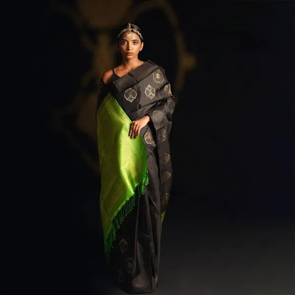 Woven_Kanjivaram_Jacquard_Banarasi_Silk_Saree