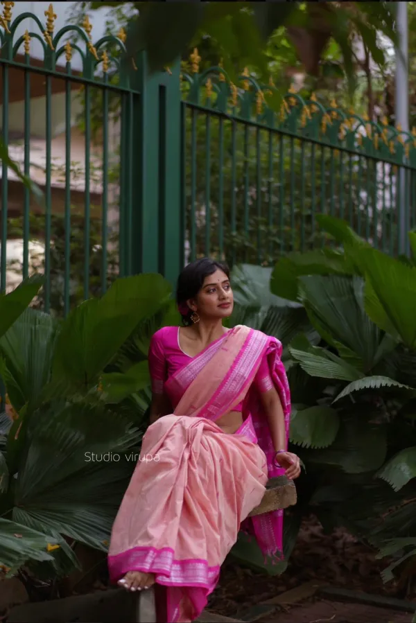 Woven_Kanjivaram_Jacquard_Banarasi_Silk_Saree