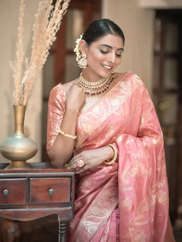 Woven_Kanjivaram_Jacquard_Banarasi_Silk_Saree