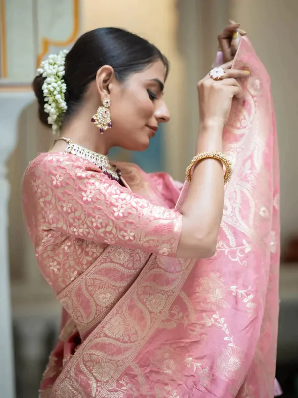 Woven_Kanjivaram_Jacquard_Banarasi_Silk_Saree