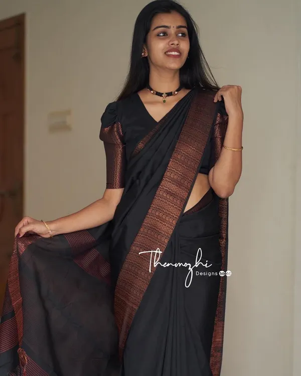 Woven_Kanjivaram_Jacquard_Banarasi_Silk_Saree