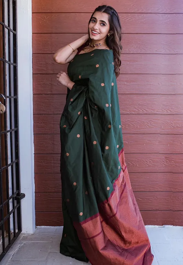Woven_Kanjivaram_Jacquard_Banarasi_Silk_Saree