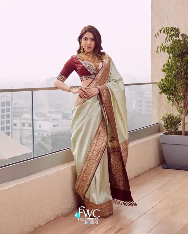 Woven_Kanjivaram_Jacquard_Banarasi_Silk_Saree