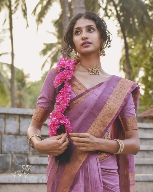 Woven_Kanjivaram_Jacquard_Banarasi_Silk_Saree