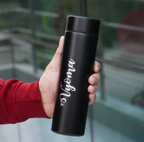 Sleek_Black_Personalised_Temperature_Hydration_Bottle