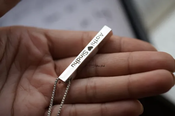 Customized_Silver_Cuboid_Name_Pendant_Necklace